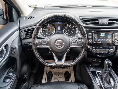 Used 2020 Nissan Rogue Sport SL w/ Premium Package FWD image 22