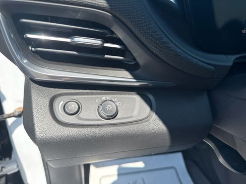 Certified 2024 Buick Envista Preferred w/ Convenience I Package FWD image 14
