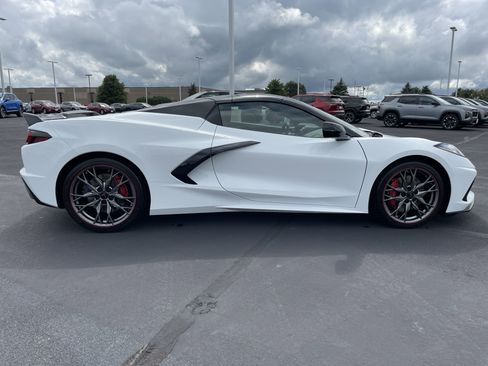 Certified 2024 Chevrolet Corvette Stingray Convertible w/ Z51 Performance Package image 6