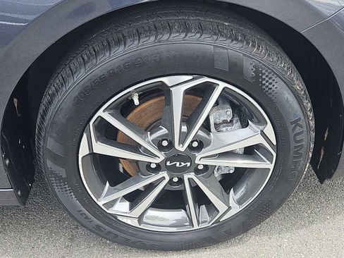 Used 2023 Kia Forte LXS w/ LXS Technology Package FWD image 10