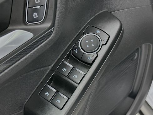 Used 2025 Ford Escape ST-Line Select image 18