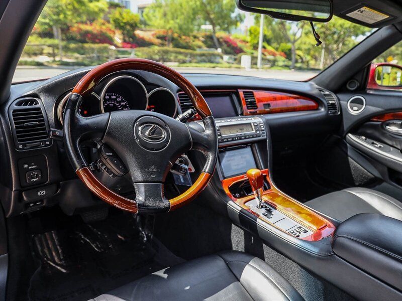 Used 2007 Lexus SC 430 Convertible RWD image 24