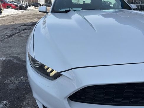 Used 2016 Ford Mustang Premium image 3