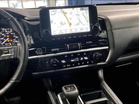Certified 2024 Nissan Pathfinder SL w/ SL Premium Package AWD/4WD image 18