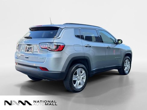 Used 2022 Jeep Compass Latitude AWD/4WD image 5