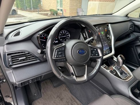Used 2023 Subaru Outback Premium AWD/4WD image 10