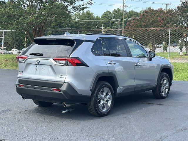 Certified 2024 Toyota RAV4 LE AWD/4WD image 7