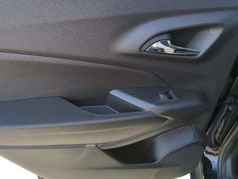 New 2026 Chevrolet Trax LT w/ LT Convenience Package FWD image 22