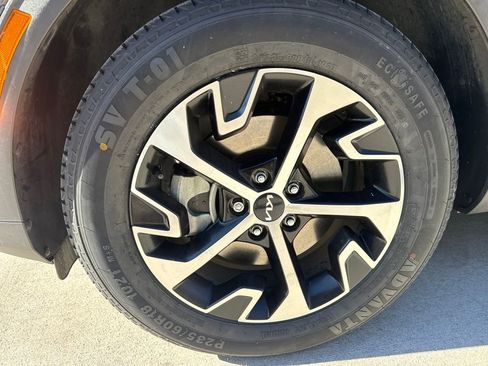 Used 2023 Kia Sportage EX w/ EX Premium Package image 11