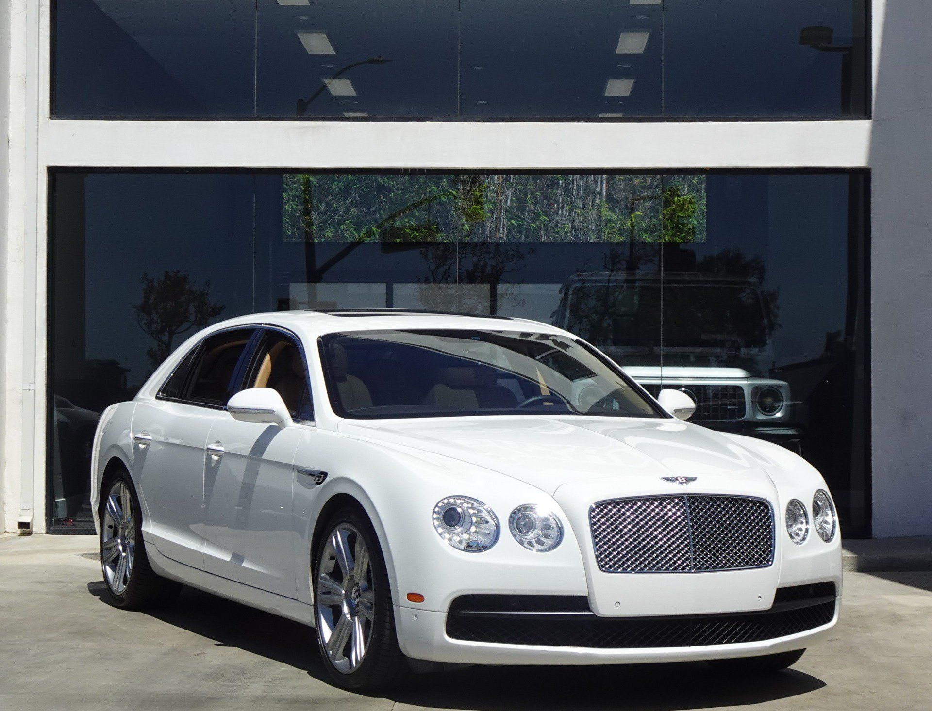 Used 2018 Bentley Flying Spur V8 AWD/4WD image 9