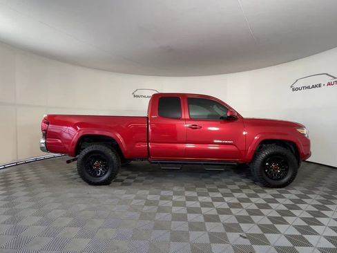 Used 2023 Toyota Tacoma SR5 w/ SR5 Appearance Package RWD image 9