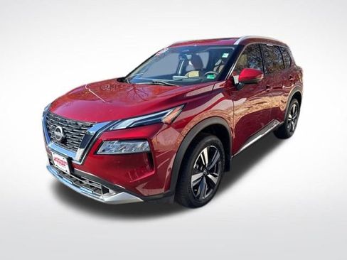 Used 2023 Nissan Rogue Platinum w/ Platinum Premium Package image 2