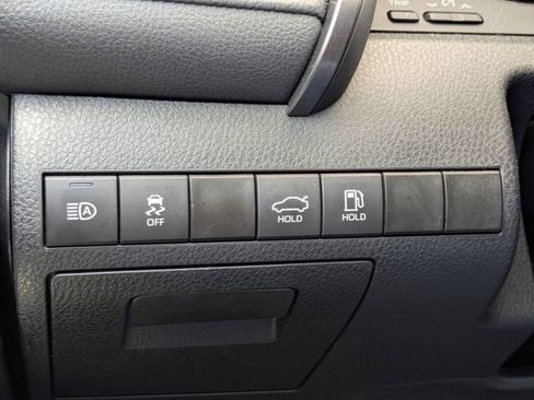 Used 2024 Toyota Camry SE FWD image 32