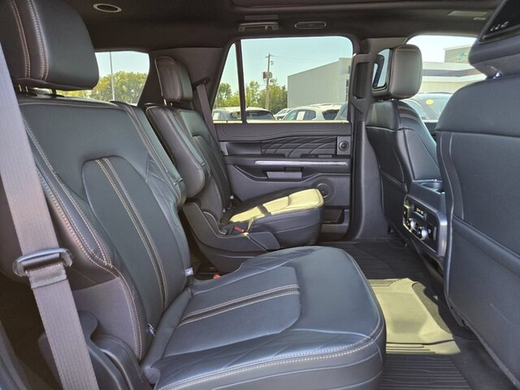 Certified 2024 Ford Expedition Platinum AWD/4WD image 21