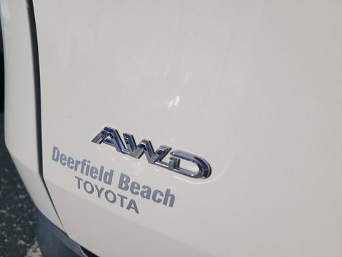 Certified 2024 Toyota Grand Highlander Platinum AWD/4WD image 11