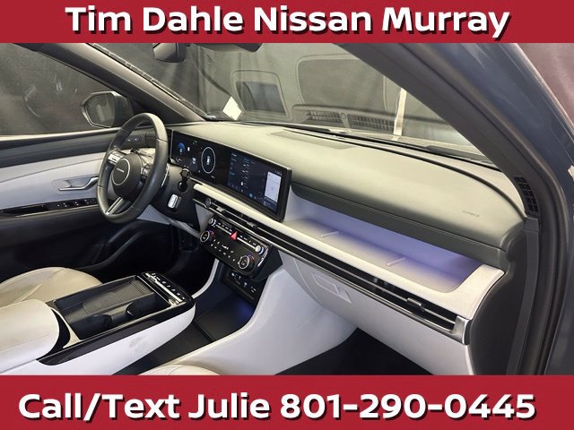 Used 2025 Hyundai Tucson Limited AWD/4WD image 17