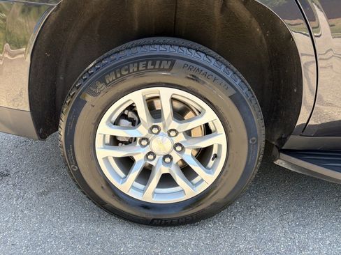 Used 2024 Chevrolet Tahoe LT AWD/4WD image 18