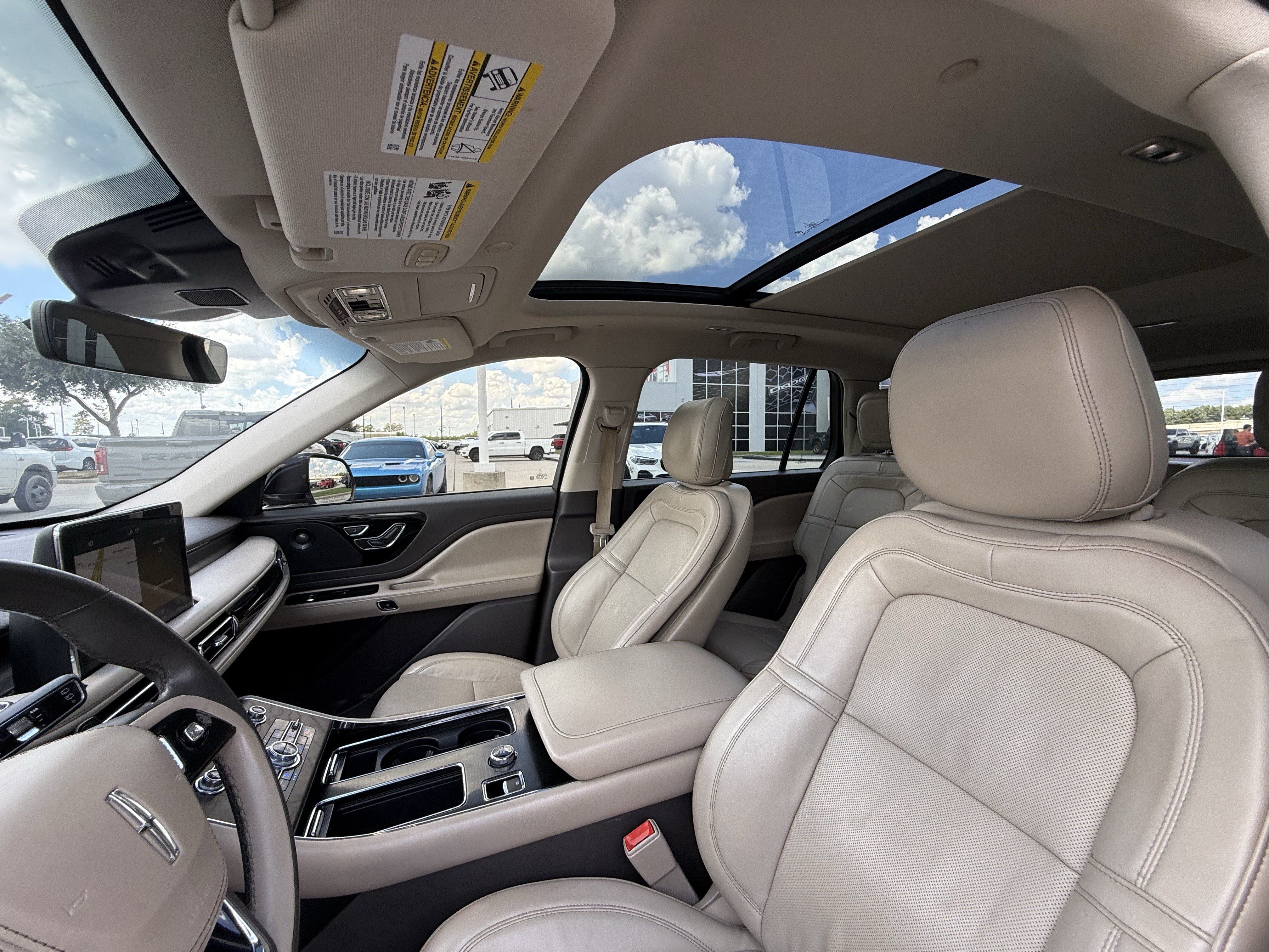 Used 2020 Lincoln Aviator Reserve w/ Equipment Group 201A AWD/4WD image 26