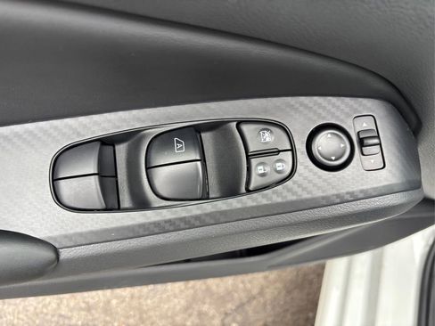 Used 2025 Nissan Altima 2.5 S image 33