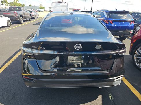 Used 2026 Nissan Sentra SV w/ SV Convenience Package FWD image 7