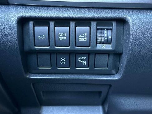 Used 2022 Subaru Forester Premium image 31