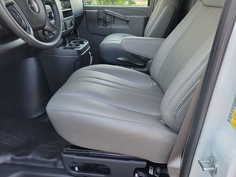 New 2025 GMC Savana 2500 w/ Driver Convenience Package RWD image 13