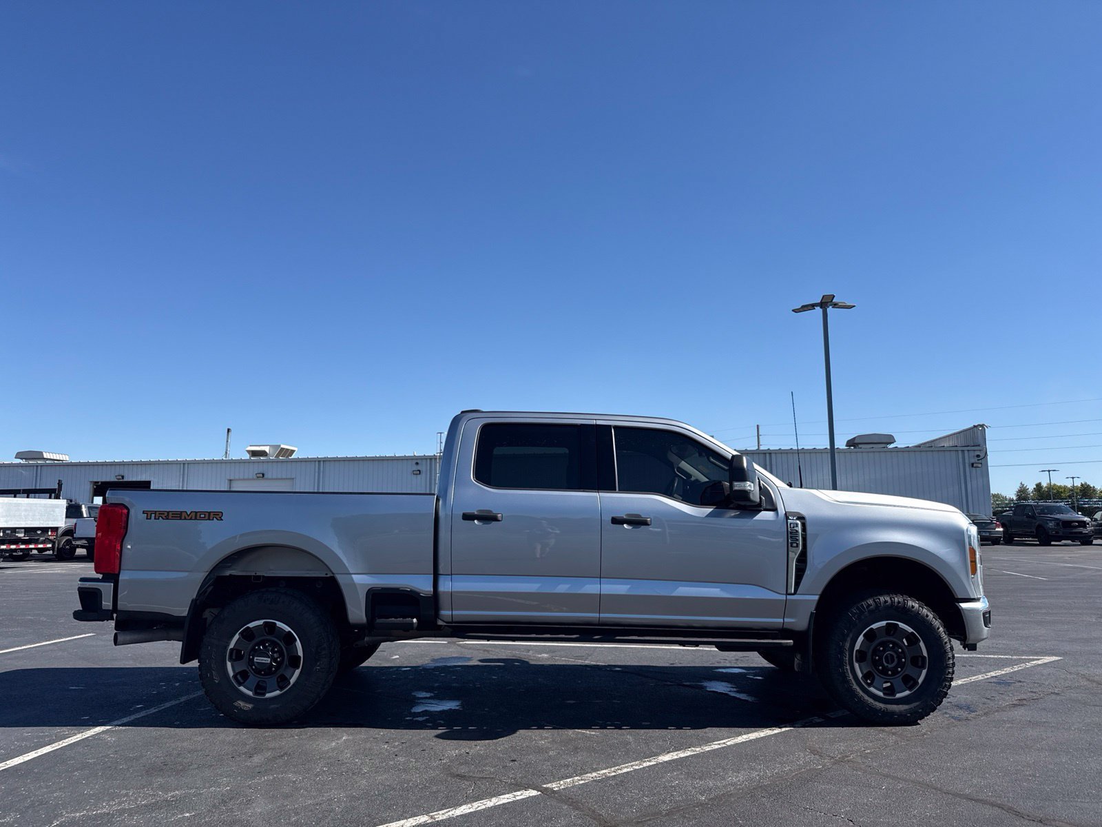 Used 2023 Ford F250 XLT w/ Tremor Off-Road Package AWD/4WD image 4