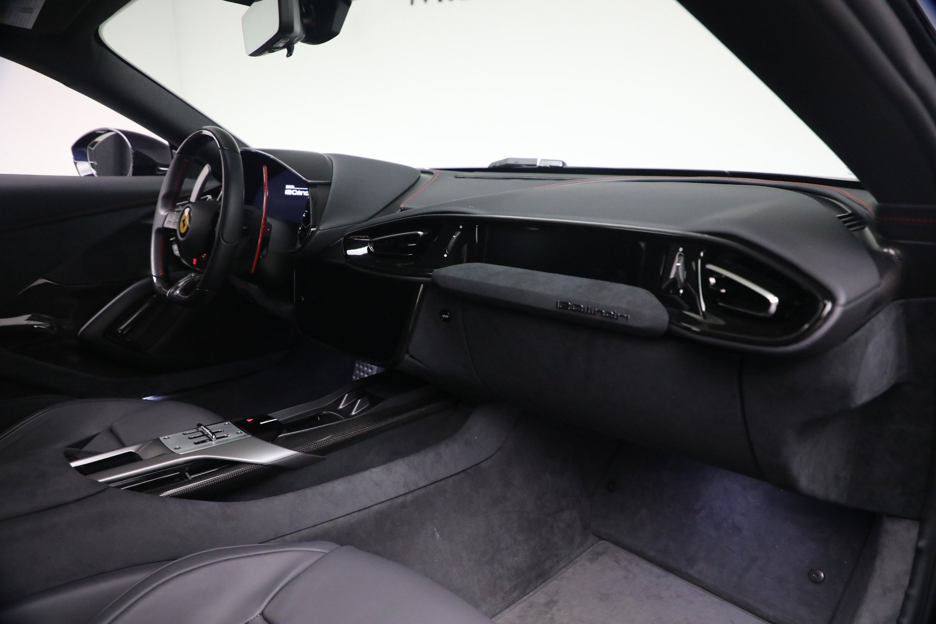 Used 2025 Ferrari 12Cilindri RWD image 19