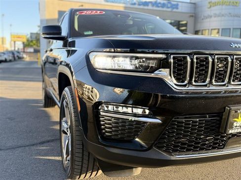 Used 2023 Jeep Grand Cherokee 4WD 4xe image 11