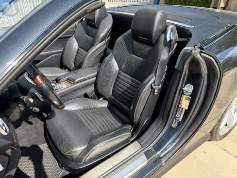 Used 2013 Mercedes-Benz SL 550 image 17