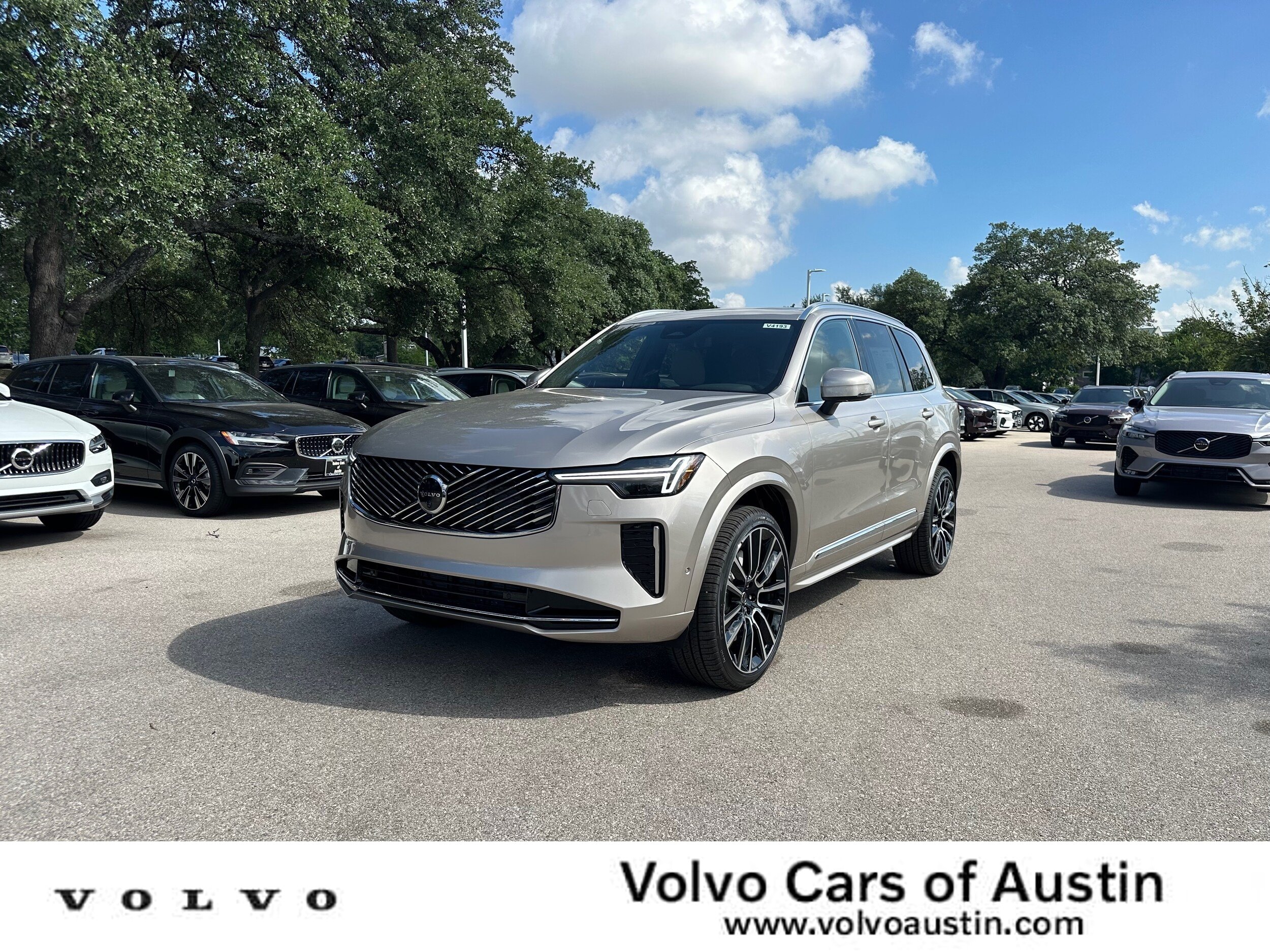 Used 2026 Volvo XC90 B5 Plus AWD/4WD image 1