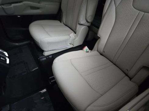 Used 2023 Kia Sorento SX Prestige w/ Panoramic Sunroof Package AWD/4WD image 17
