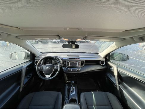 Used 2018 Toyota RAV4 XLE image 12