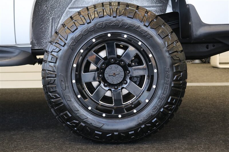 Used 2005 Ford Excursion XLT AWD/4WD image 27