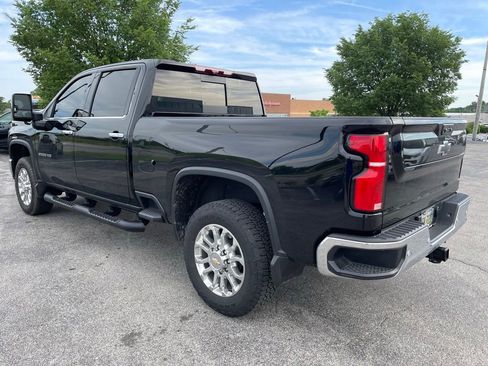 Used 2025 Chevrolet Silverado 2500 LTZ w/ LTZ Convenience Package AWD/4WD image 4