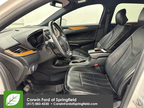 Used 2018 Lincoln MKC Select w/ Select Plus Package image 9