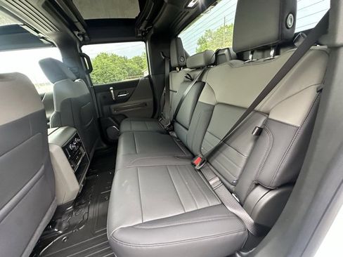 New 2025 GMC Hummer EV 2X image 24