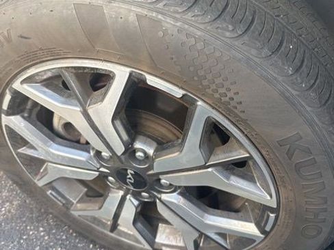 Used 2022 Kia Seltos EX image 8