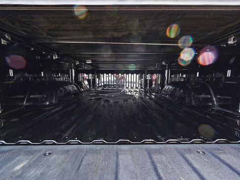 Used 2024 GMC Sierra 1500 Elevation image 46