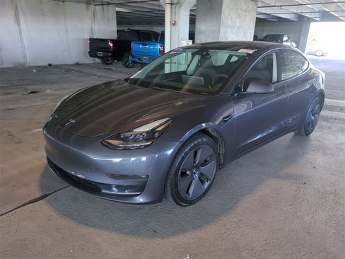 Used 2022 Tesla Model 3 Long Range image 9