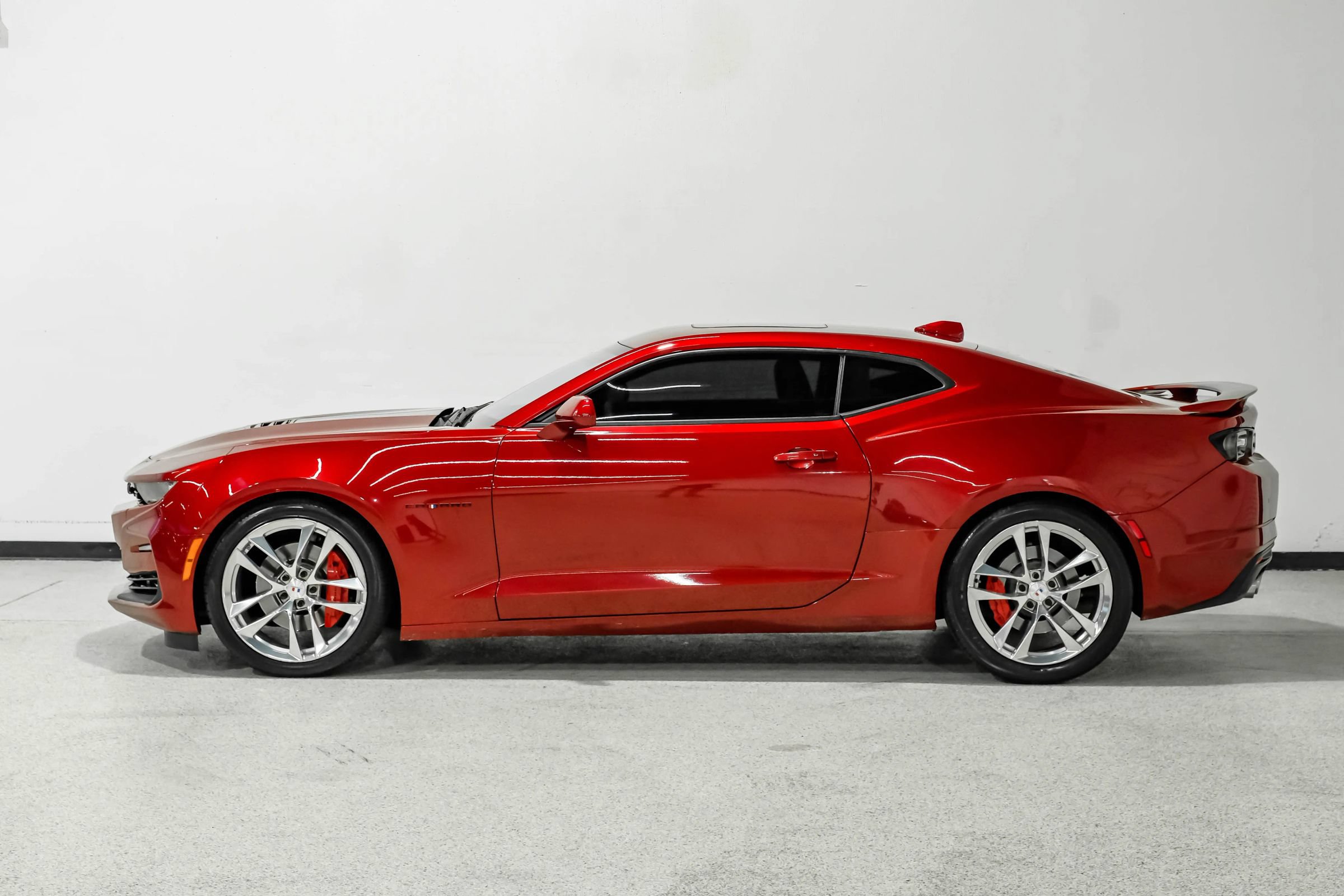 Used 2021 Chevrolet Camaro SS w/ Wild Cherry Design Package 2 RWD image 9