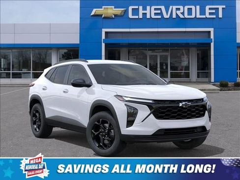 New 2026 Chevrolet Trax LT w/ Driver Confidence Package FWD image 7