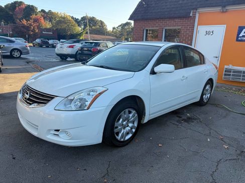 Used 2012 Nissan Altima 2.5 S image 1