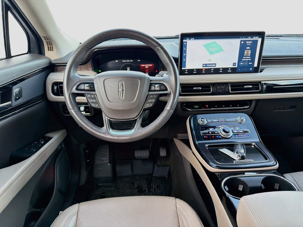Used 2023 Lincoln Nautilus Reserve AWD/4WD image 25