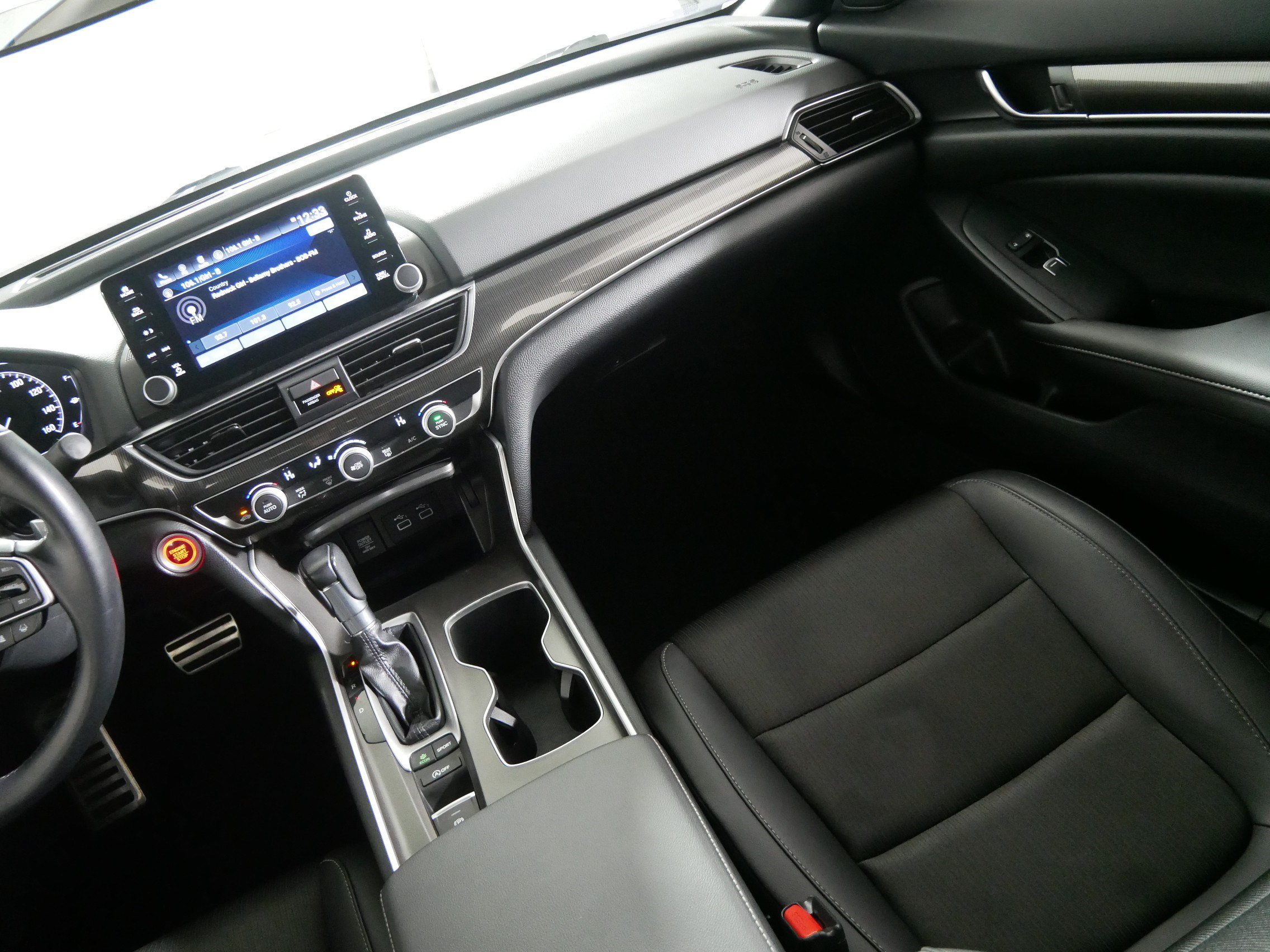 Used 2022 Honda Accord Sport image 11
