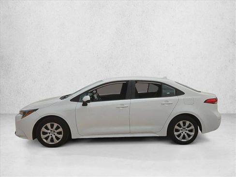 Used 2024 Toyota Corolla LE FWD image 9