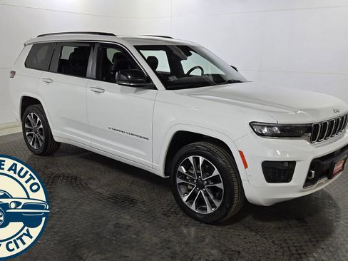 Used 2021 Jeep Grand Cherokee L Overland w/ Luxury Tech Group IV AWD/4WD image 8