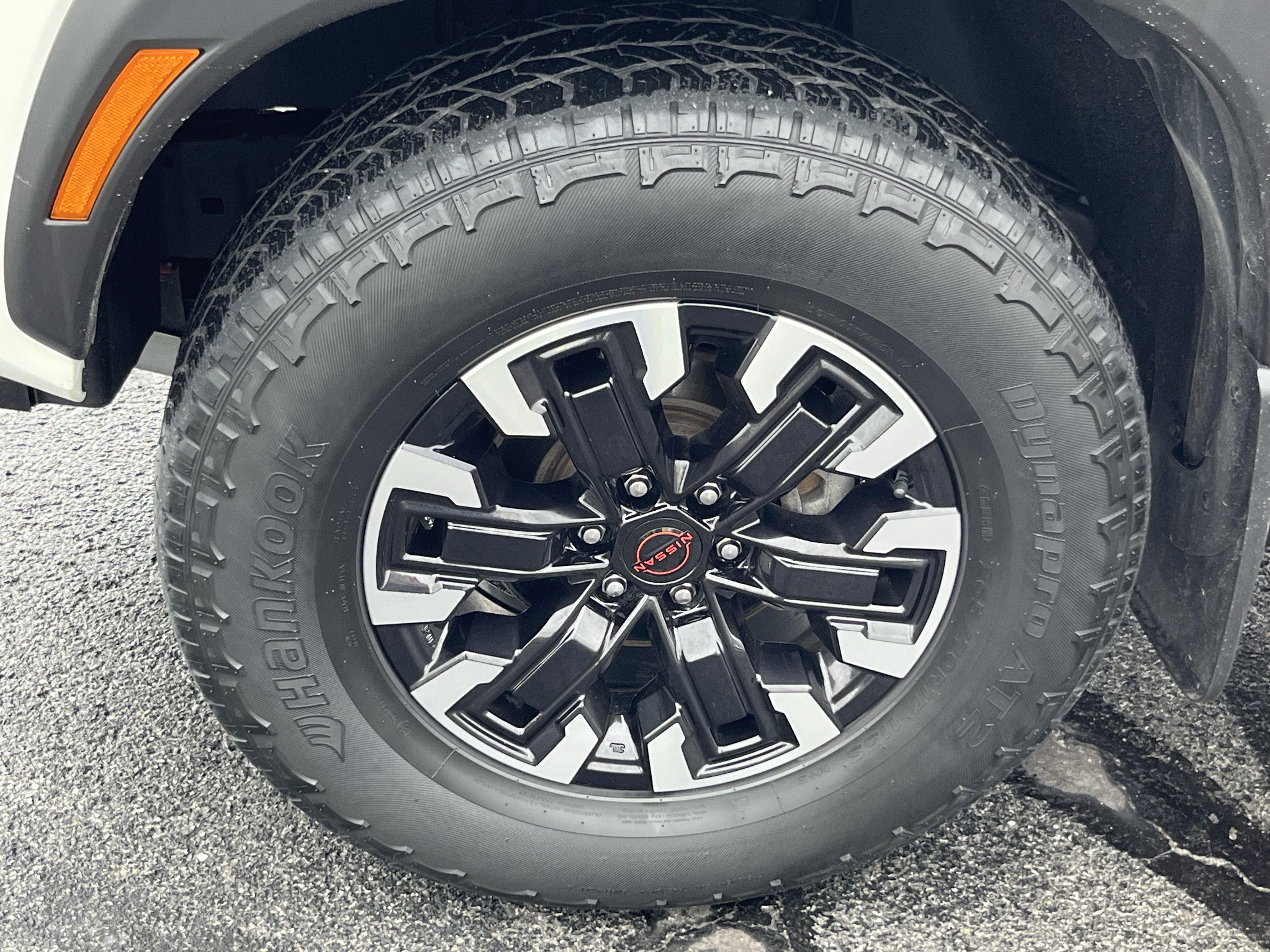 Used 2023 Nissan Frontier PRO-4X w/ Pro Convenience Package AWD/4WD image 12