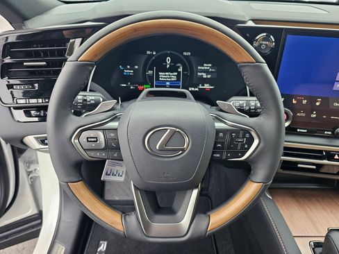 Used 2026 Lexus RX 350h w/ Convenience Package image 21