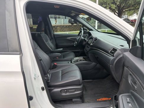 Used 2023 Honda Passport TrailSport image 37